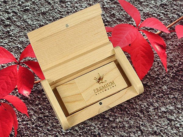 USB Stick Holz Geschenkschatulle hell