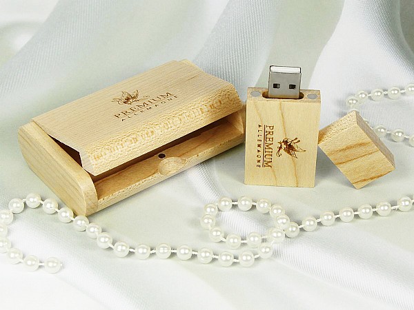 USB Stick Holz Geschenkschatulle hell