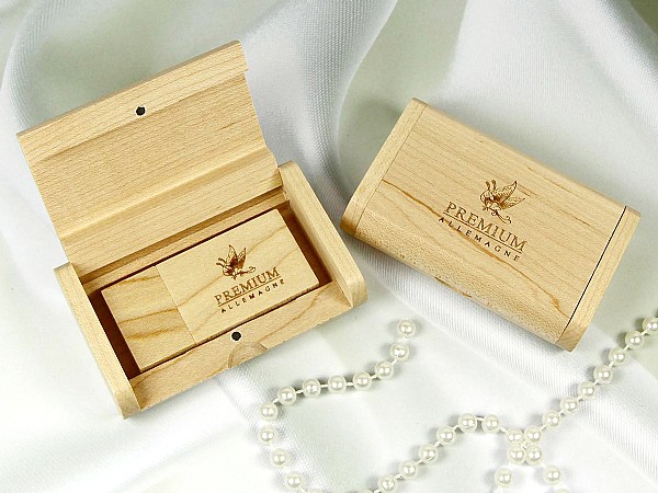 USB Stick Holz Geschenkschatulle hell