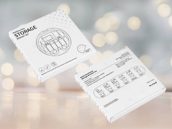 Verpackung eines multifunktionalen Halterungssatzes mit verschiedenen Schnittstellen für mobile Geräte.