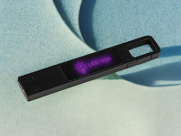 LED USB-Stick aus Metall mit Leuchteffekt, idealer Werbeartikel