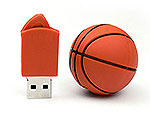 USB-Stick in Basketball-Form mit hochwertigem Gehäuse und Platz für individuelles Logo. Ideal für Sportfans und Werbeaktionen.