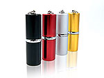 USB-Stick im Lippenstift-Design, erhältlich in Schwarz, Rot, Silber und Gold, ideal für personalisierte Werbung.
