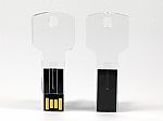 Transparenter USB-Stick in Form eines Schlüssels mit Platz für individuelle Logo-Gestaltung. Ideal für Werbezwecke.