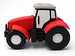 USB-Stick in Form eines roten Traktors mit Platz für ein individuell gestaltbares Logo. Ein kreatives Werbegeschenk.