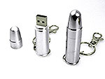 USB-Stick im Bullet-Design mit Schlüsselanhänger und Platz für individuelle Logos oder personalisierte Gravuren.