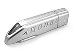 USB-Stick im Zug-Design mit glänzend silberner Oberfläche und Platz für individuelle Logo-Gestaltung.