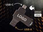 USB-Stick mit anthrazitfarbenem Gehäuse, dualen Anschlüssen (USB-A und USB-C) und Platz für ein individuelles Logo.