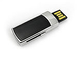Eleganter USB-Stick mit schwarzem Gehäuse und Metallakzenten, ideal für die individuelle Markenpräsentation.