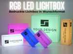 RGB LED Lichtbox in verschiedenen Farben, bedruckt mit individuellem Design und Logo. Ideal für Werbung und Präsentationen.