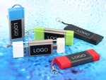 Bunte USB-Sticks in verschiedenen Designs mit Platz für ein individuelles Firmenlogo. Praktisch und vielseitig einsetzbar.