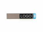 USB-Stick in modernem Design mit Platz für individuelles Logo, ideal für Werbung und Promotions.
