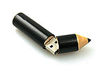 USB-Stick in Form eines Bleistifts, ideal für kreatives Marketing mit persönlichem Logo. Ein einzigartiges Werbegeschenk.