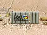 USB-Stick im grauen Design mit eingraviertem P&O Scottish Ferries Logo und praktischer Schlüsselring-Befestigung.