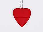 USB-Stick in Herzform, ideal für Hochzeiten und Liebeserklärungen, mit Platz für individuelles Branding.