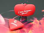 USB-Stick in Herzform mit persönlichem Druck und praktischem Schlüsselanhänger für kreative Werbung.