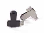 Metall-USB-Stick mit drehbarem Design und Platz für individuelles Logo, ideal für Werbung und Branding.