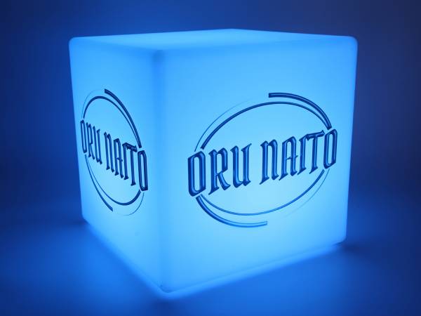 led leuchtwuerfel gross werbung logo messen freizeit kreativ leuchte