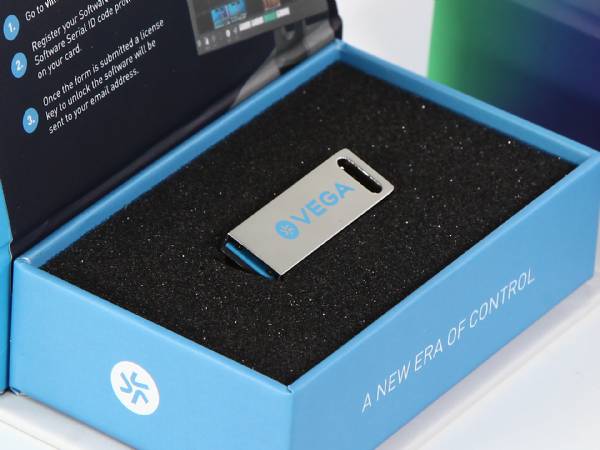mini highspeed usb stick mit vega logo