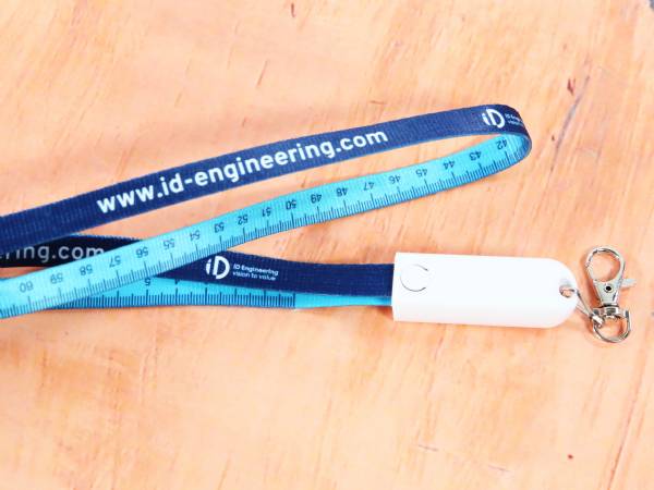 umhã¤ngeband ladekabel mit branding alle farben