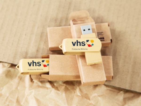usb biokunststoff twister mit farbigem aufdruck