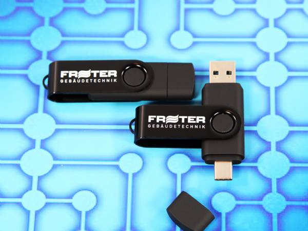 USB-C Duo-Stick mit individuellem Logo-Bereich, schwarzem Gehäuse und praktischer Klappmechanik.