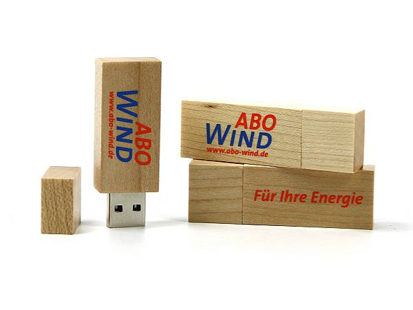 usb stick holz hell natur logo blau rot