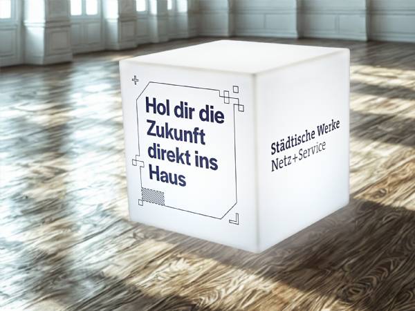 weisser led sitzwuerfel 40cm mit logo