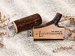 usb stick holzast gravur laptop natur holz umwelt