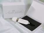 usb stick leder weiss fotografie edel verpackung digitaldruck