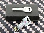 usb stick schluessel metall glanz silber logo verpackung schwarz