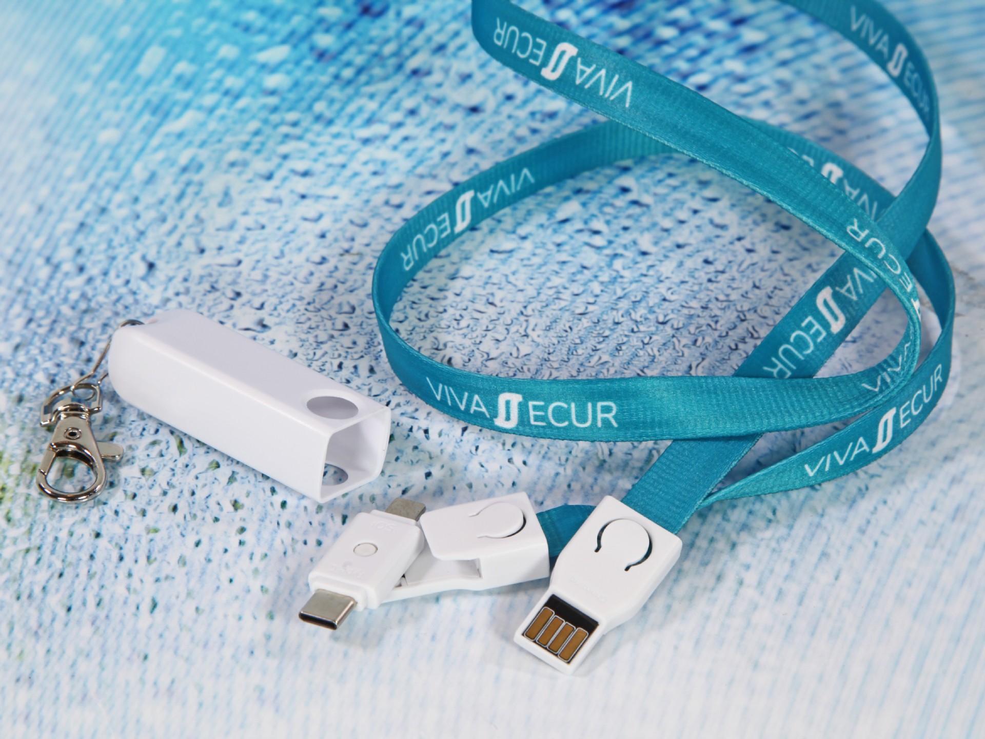 USB-Stick mit Schlüsselanhänger und Lanyard, bedruckt mit 