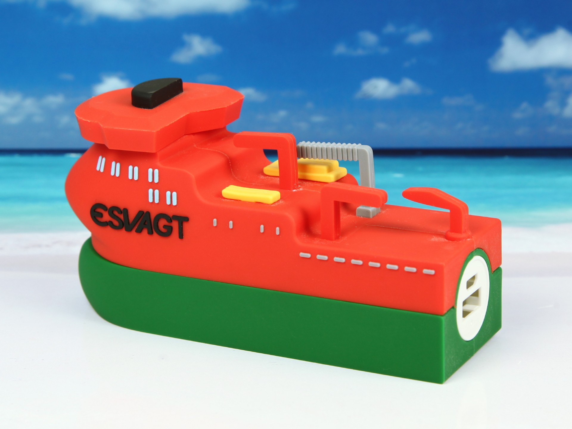 powerbank akku schiff öl meer transport werbung